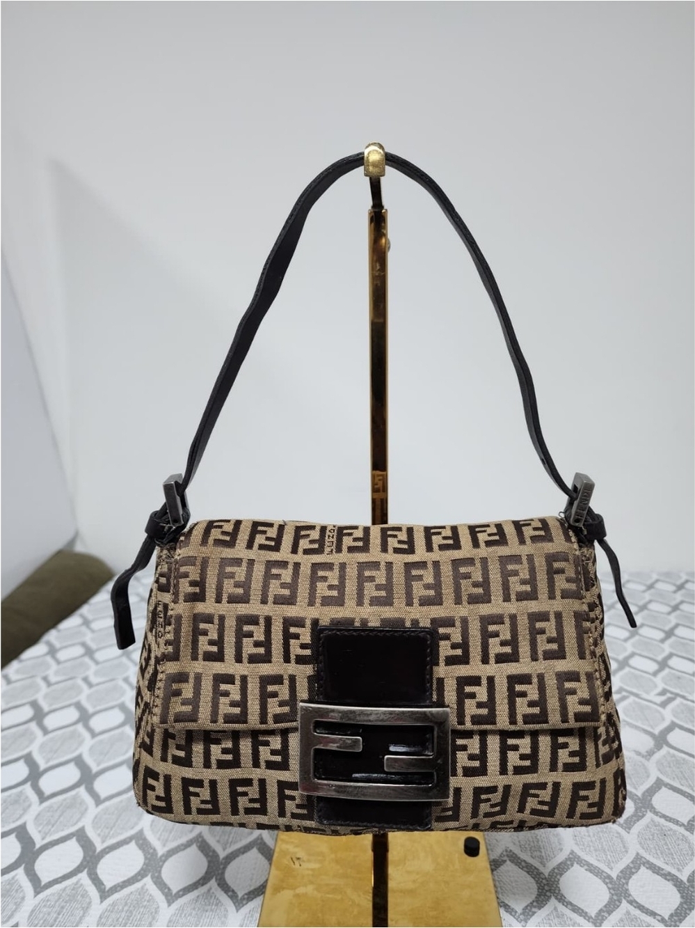 FENDI Zucchino Vitello Mini Mama Baguette Beige/Brown